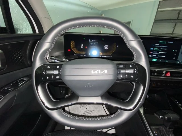 Used 2026 White Kia S image 14