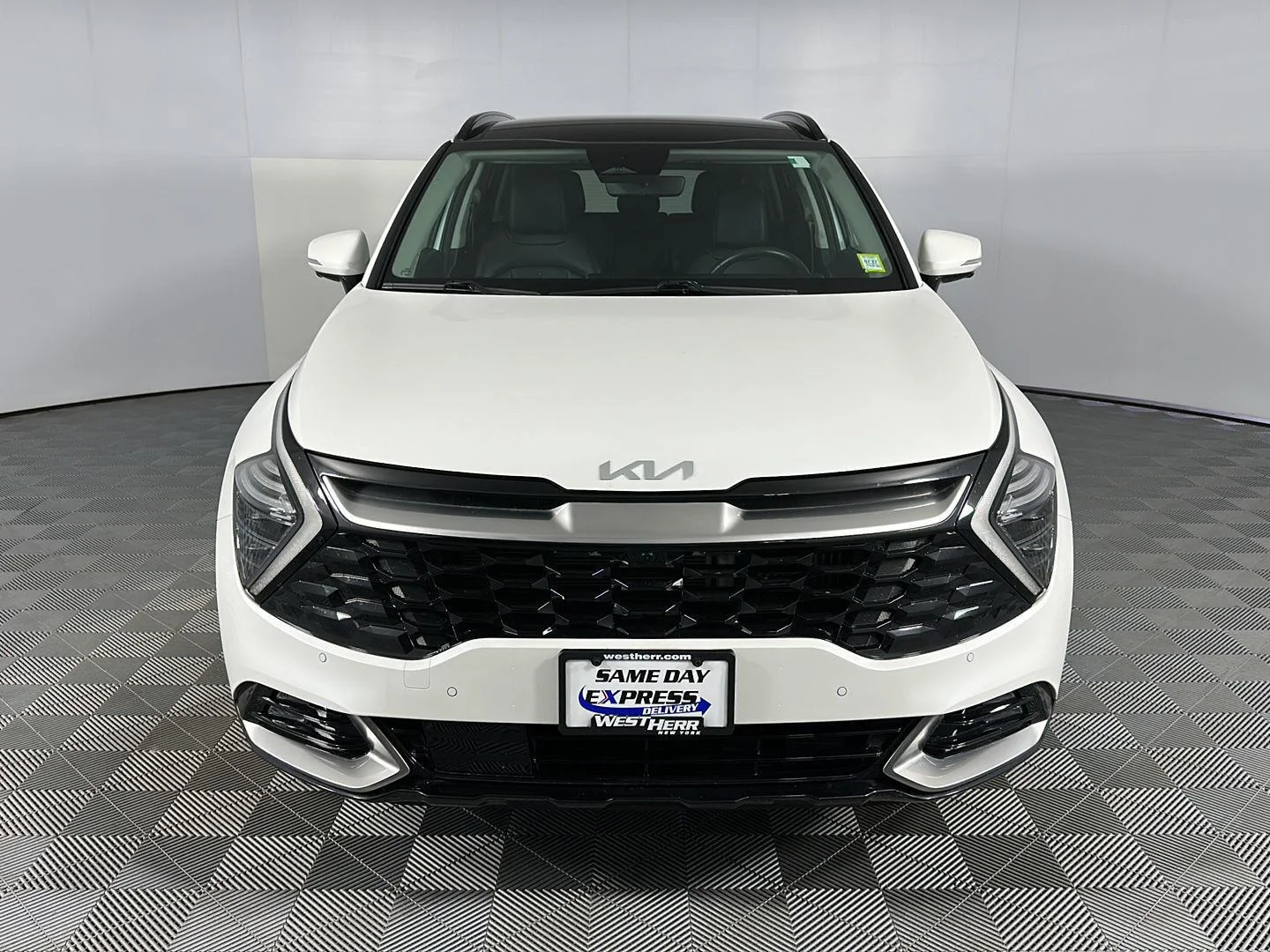 Used 2024 Snow White Pearl Kia SX-Prestige image 5