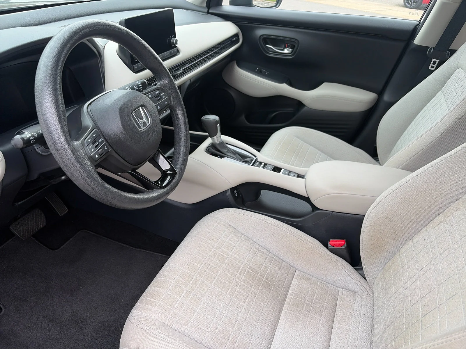 Used 2024 Modern Steel Metallic Honda LX image 11