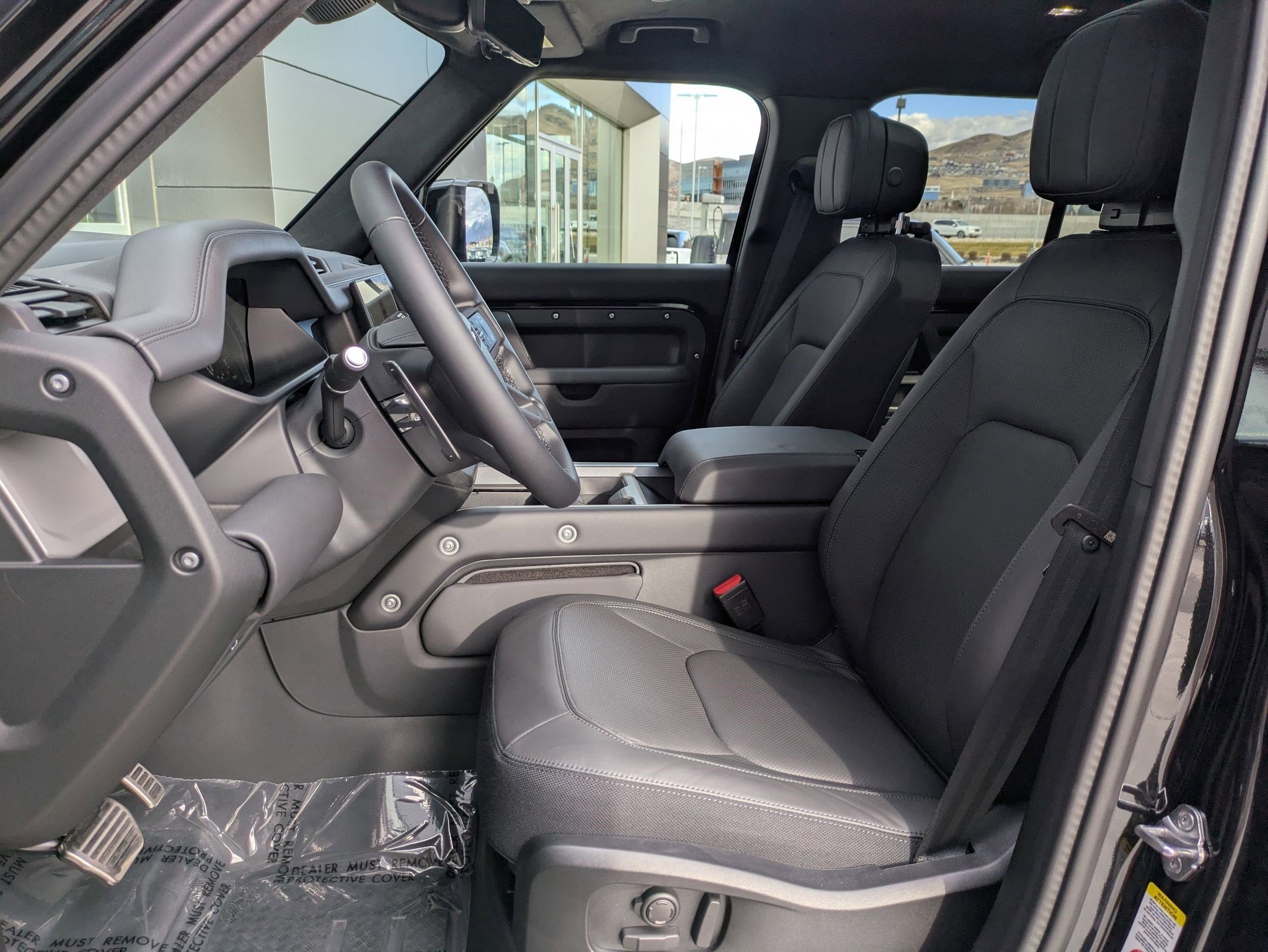 2025 Land Rover Defender V8 - Photo 17