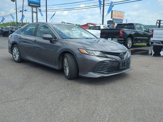 Used 2019  Toyota LE image 6