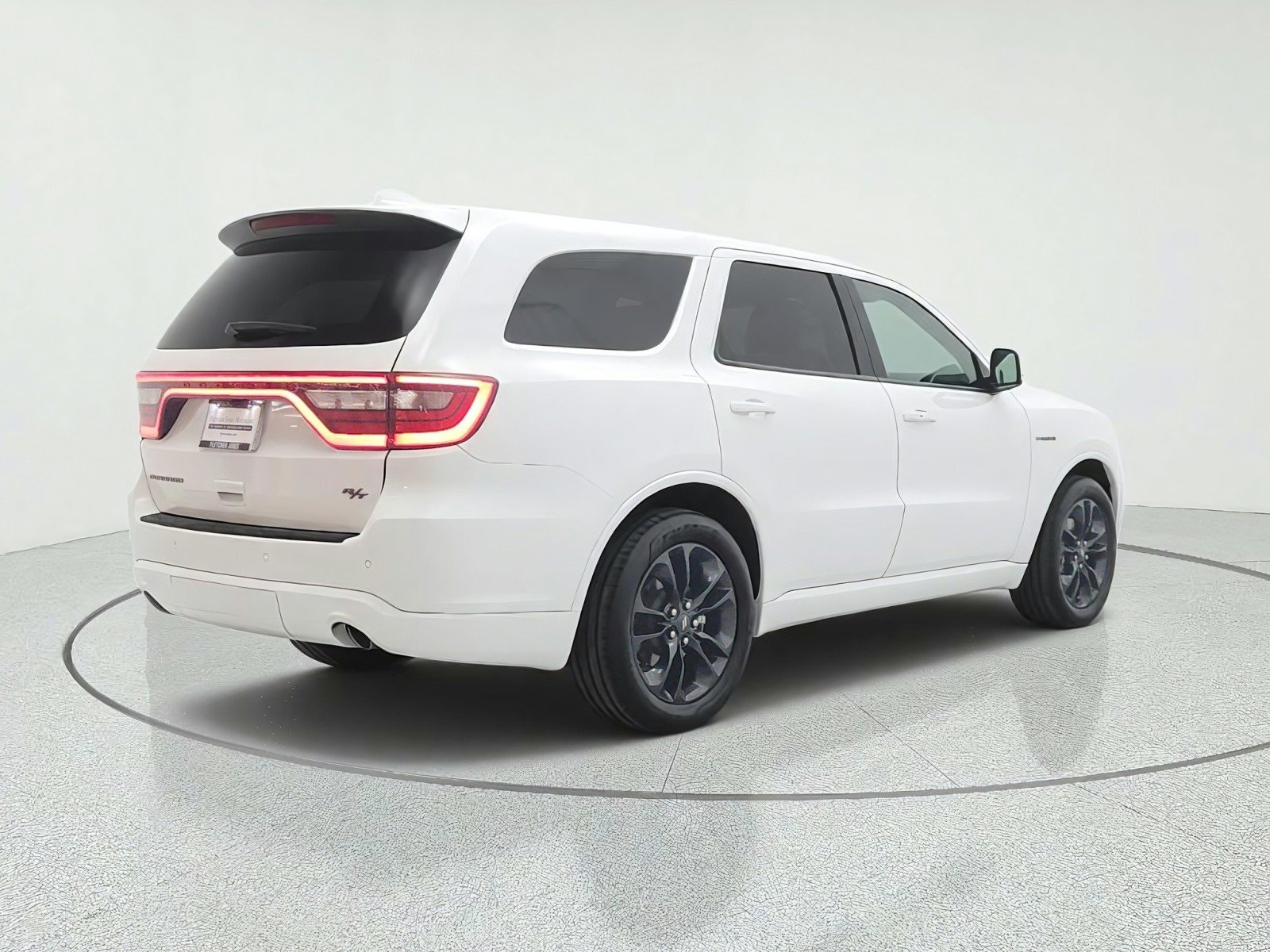 Used 2022 White Knuckle Clearcoat Dodge R/T HEMI ORANGE RWD image 5