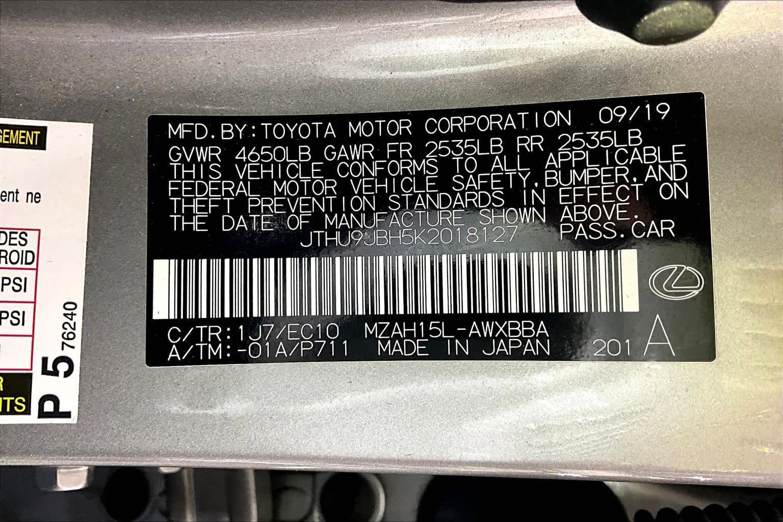 Used 2019 Atomic Silver Lexus  image 36