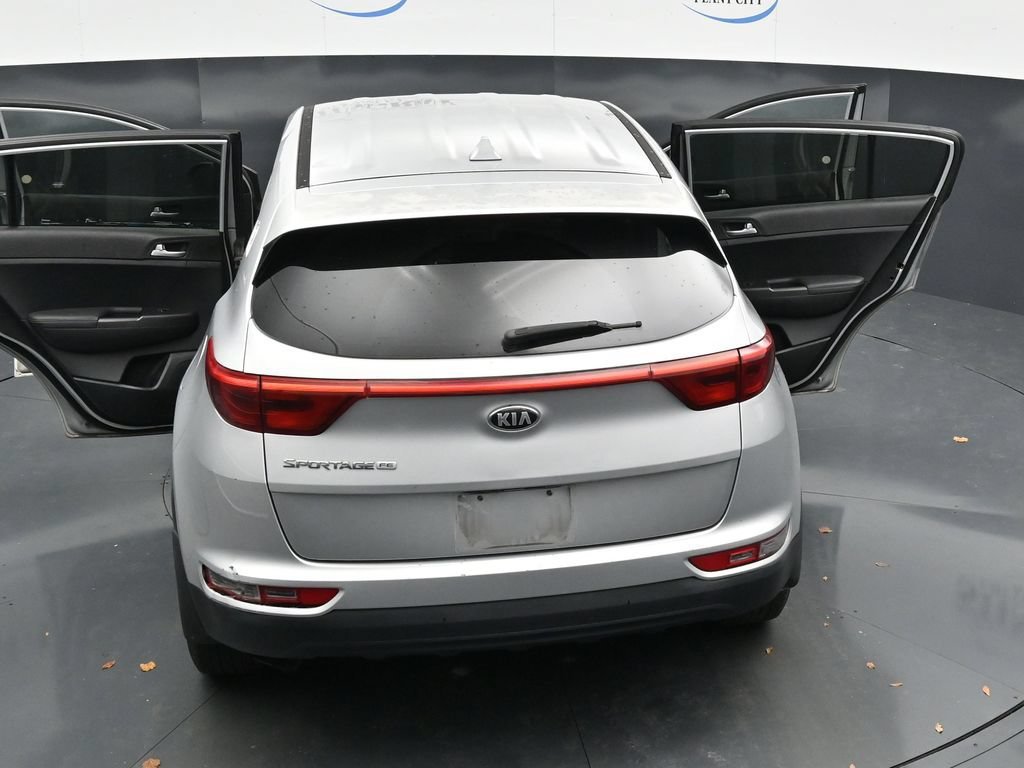 Used 2017 Silver Kia LX image 35