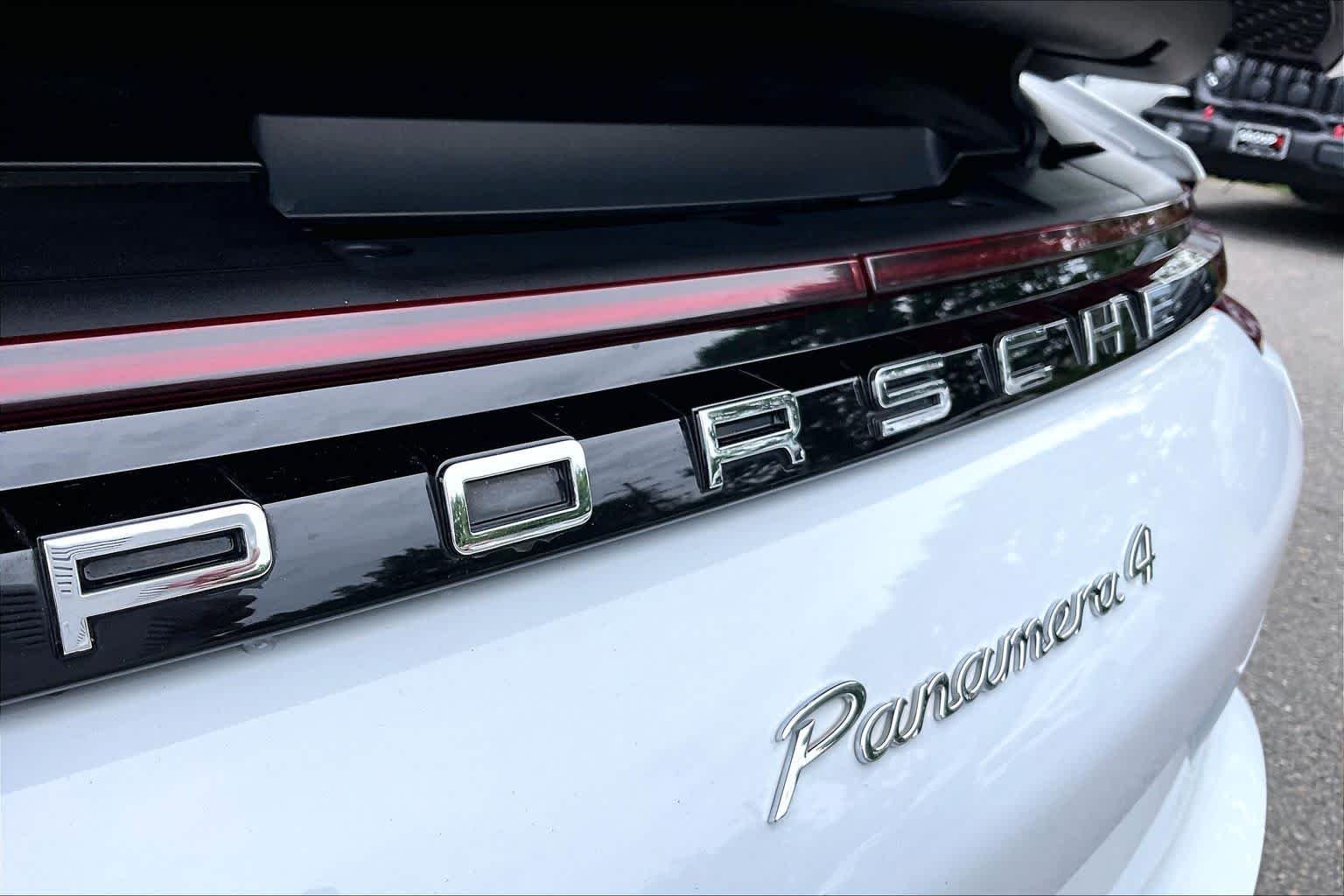 Used 2020 Carrara White Metallic Porsche 4 image 30