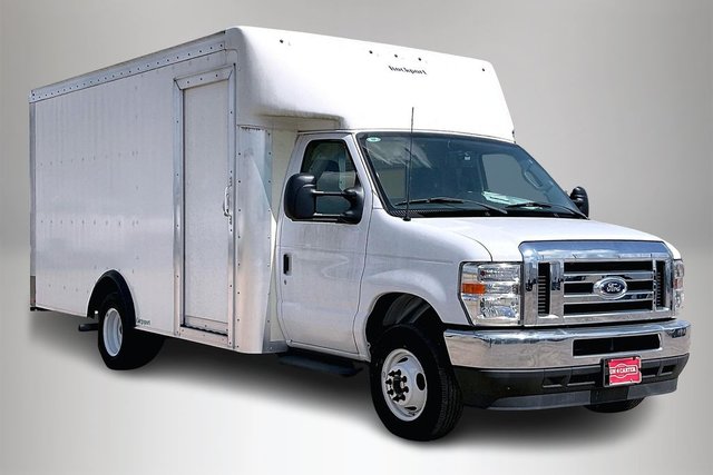 2024 Ford Econoline 450 Cutaway Base