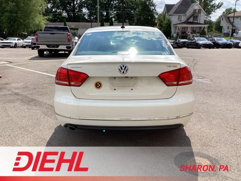 Used 2014 White Volkswagen SEL Premium image 6