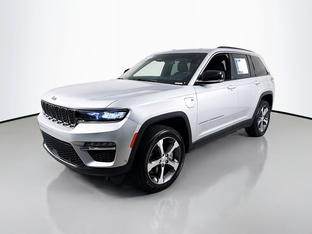Used 2024 Silver Zynith Jeep 4xe image 9
