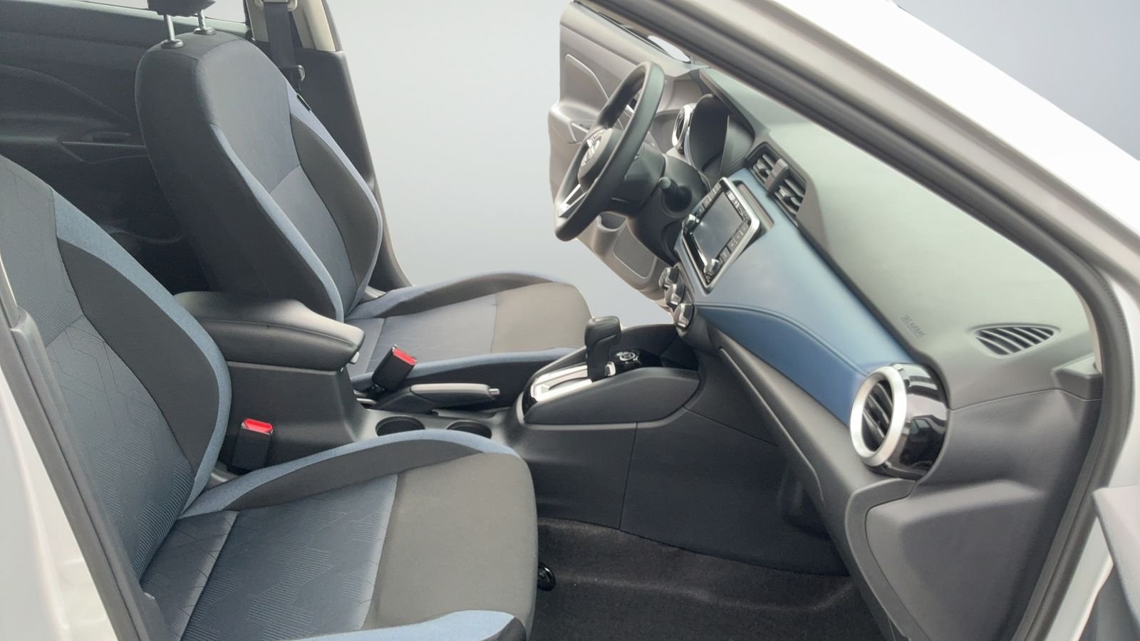Certified Used 2025 Silver Nissan 1.6 SV image 41