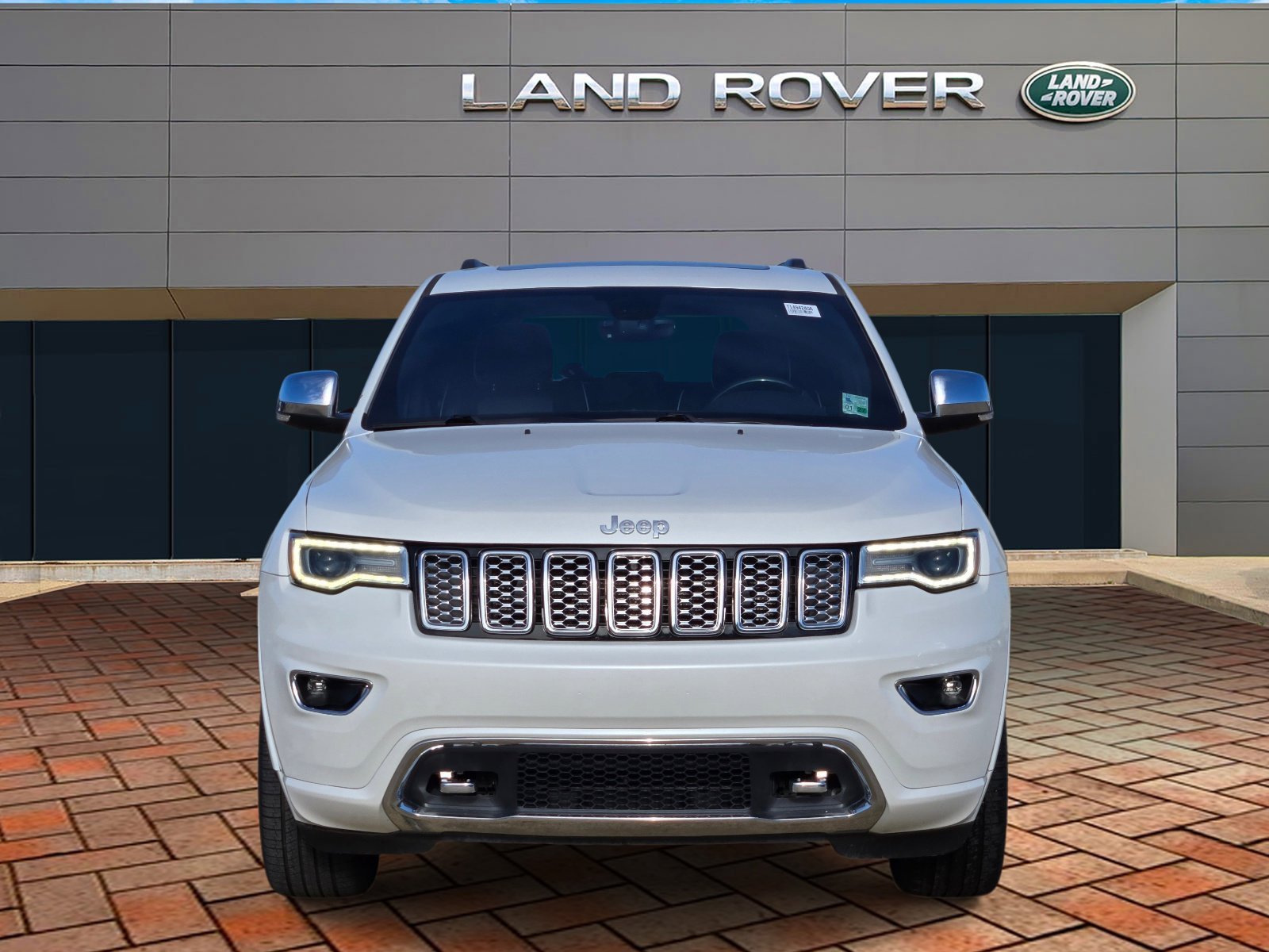 Used 2017 Ivory 3-Coat Jeep Overland image 2