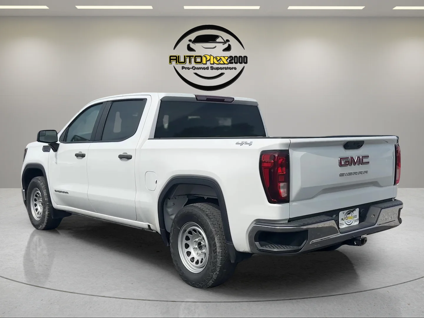 Used 2023 White GMC Pro image 5