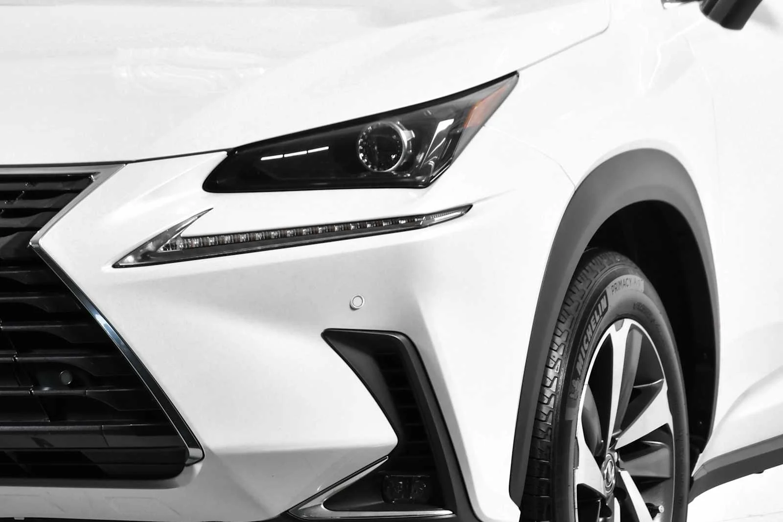 Used 2020 Eminent White Pearl Lexus  image 11