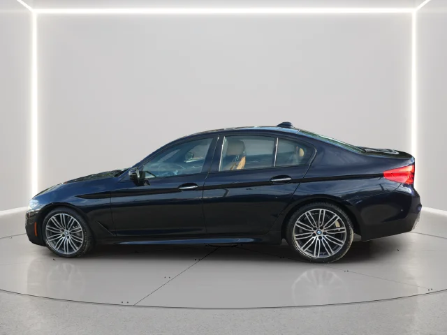 Used 2018 Black BMW 530i xDrive image 2