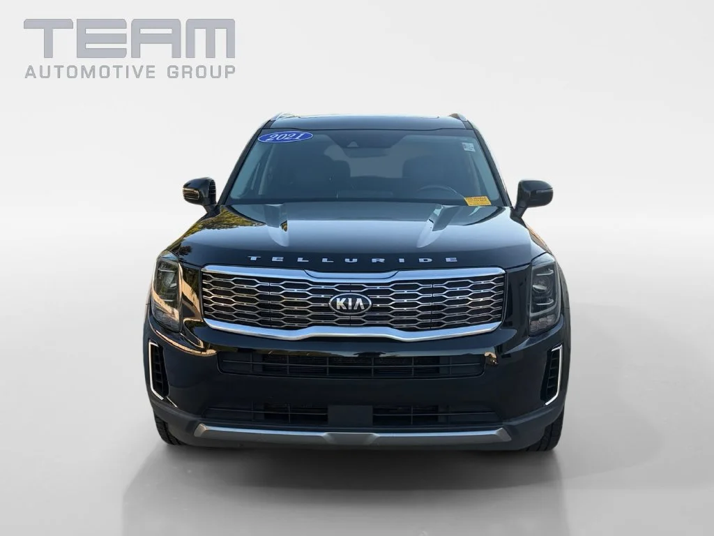 Used 2021 Black Kia S image 2