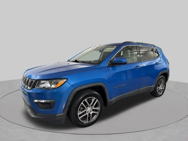 Used 2020 Blue Jeep Latitude image 3