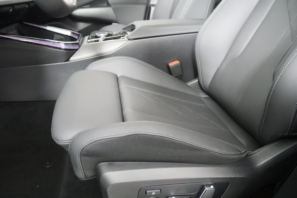 2025 BMW X3 30 - Photo 9