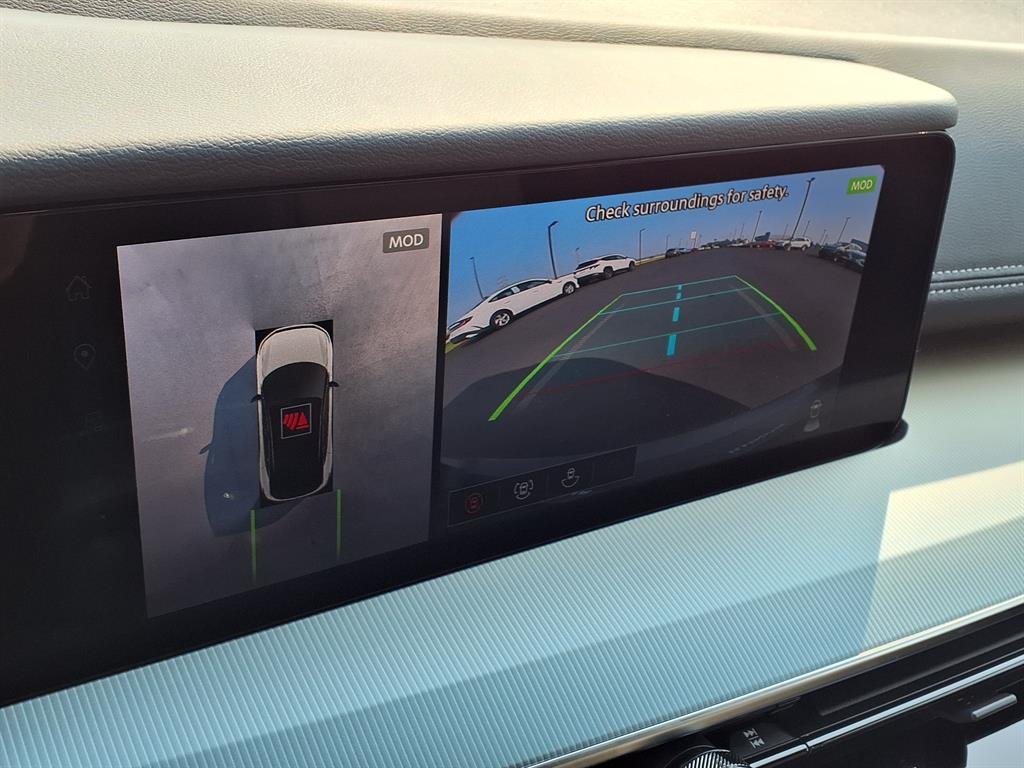Used 2025 Super Black Nissan SL image 8