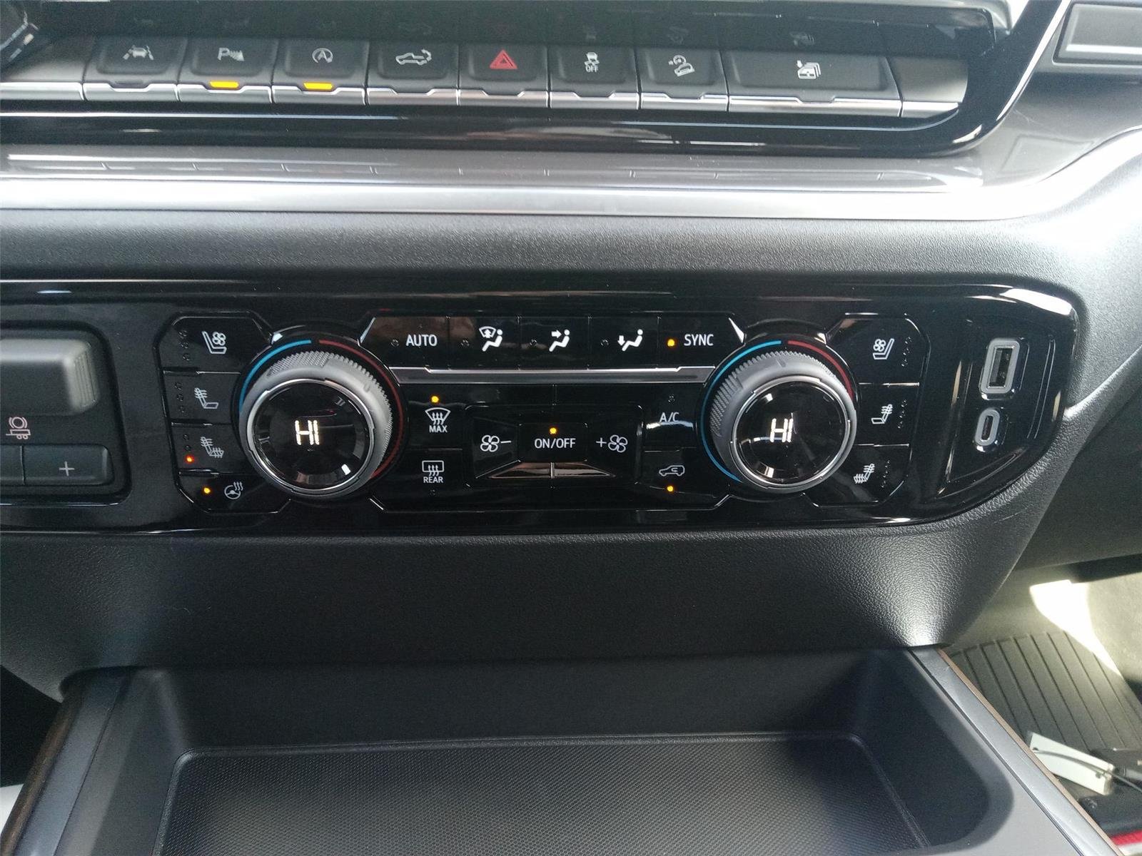 2026 Chevrolet Silverado 1500 High Country - Photo 21