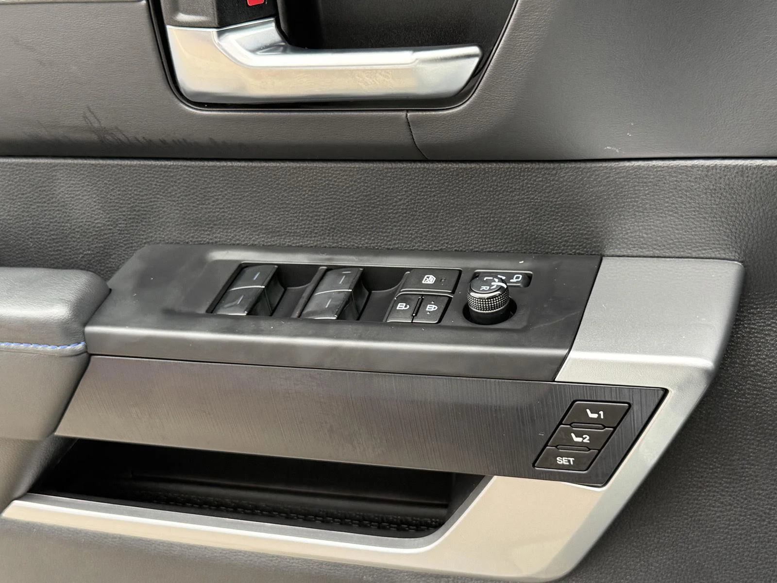 Used 2024 Wind Chill Pearl Toyota Platinum image 29