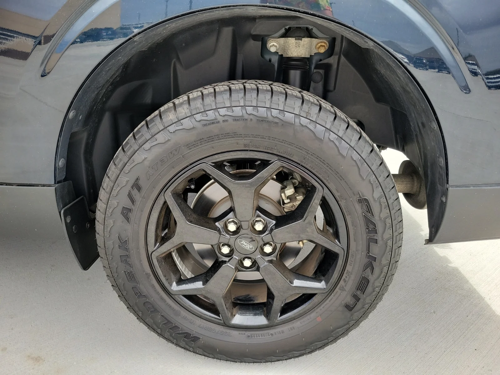 Used 2022 Blue Ford XLT All-Wheel Drive Supercrew 4.5 ft. box 121.1 in image 9