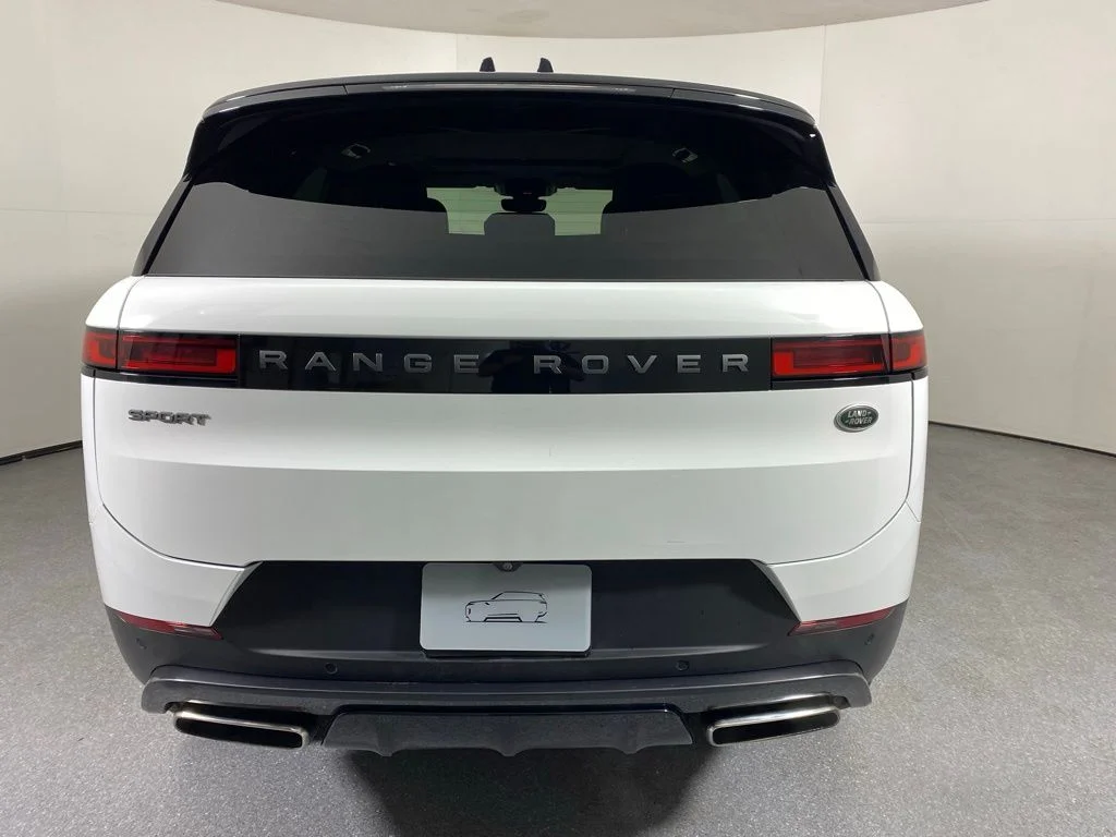 Used 2023 Fuji White Land Rover SE image 6