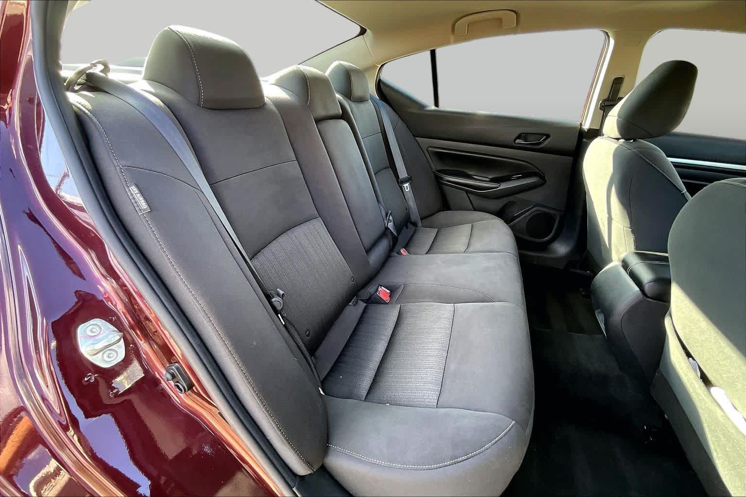 Used 2023 Garnet Pearl Metallic Nissan 2.5 SV image 21
