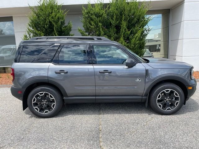 New 2026 Carbonized Gray Metallic Ford Outer Banks® image 5