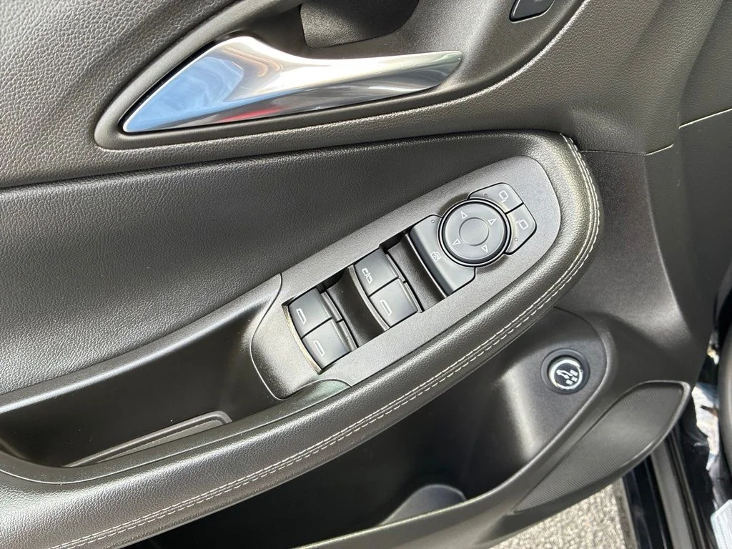 Used 2023 Black Buick Select image 32