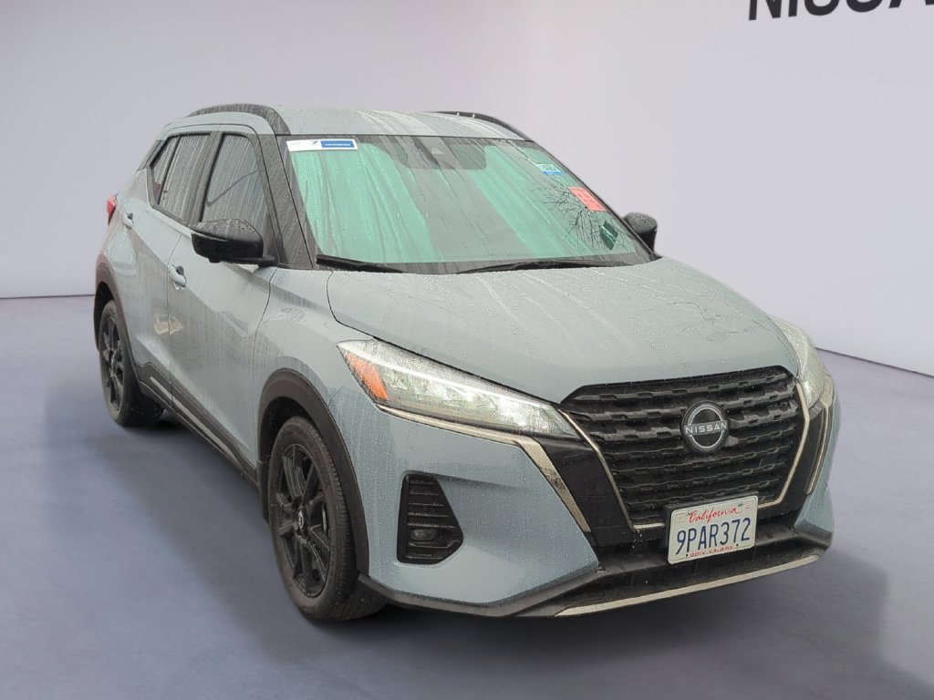 Used 2024 Gray Nissan SR image 9