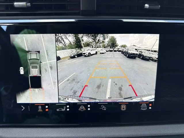 Used 2024 Silver GMC AT4 image 34