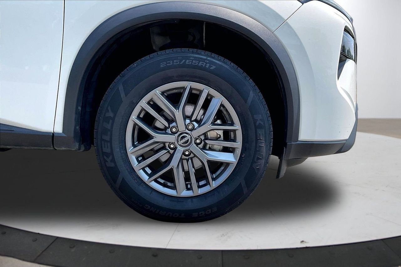 Used 2024 White Nissan S image 34
