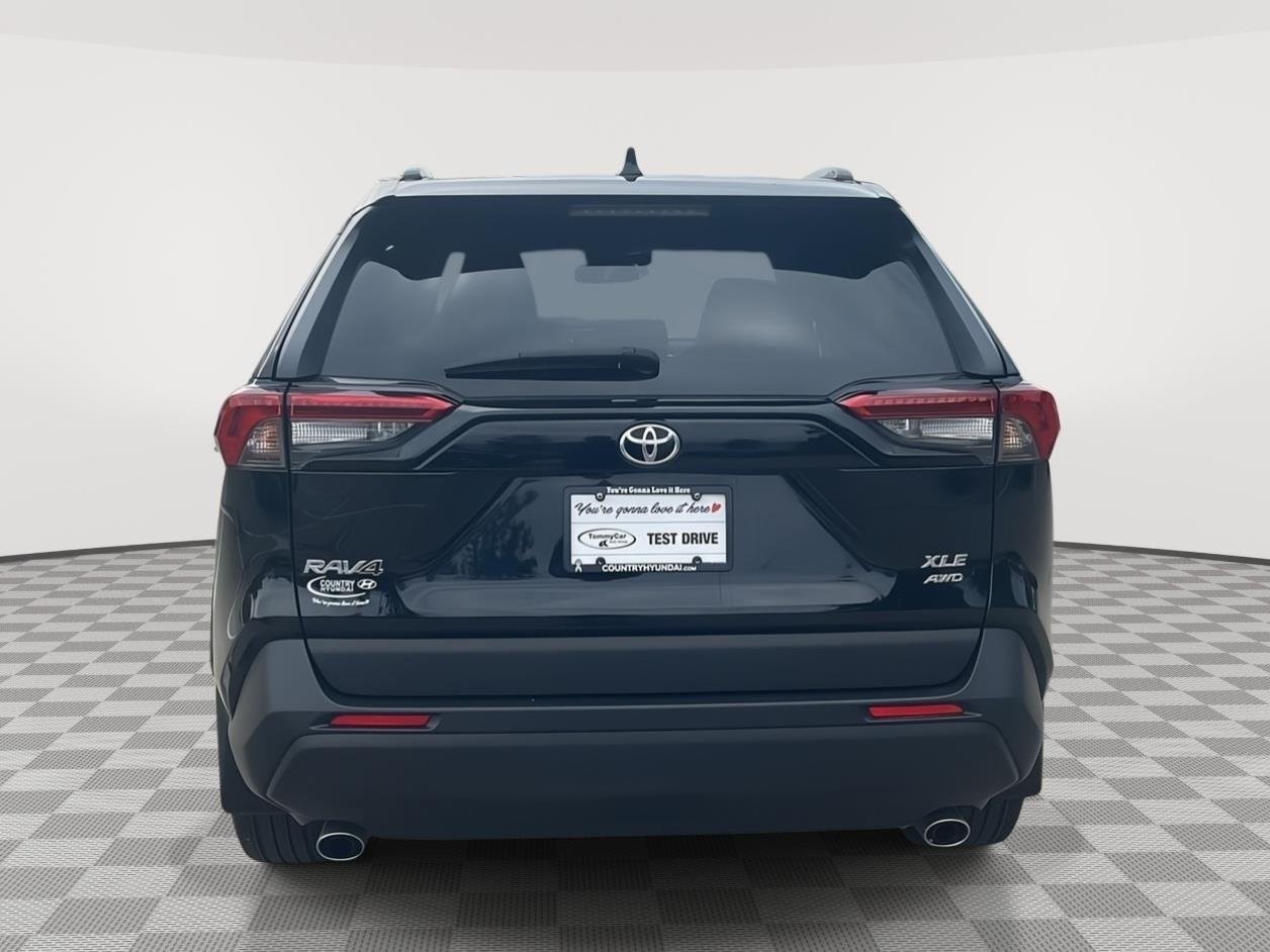 Used 2020 Midnight Black Metallic Toyota XLE Premium image 6