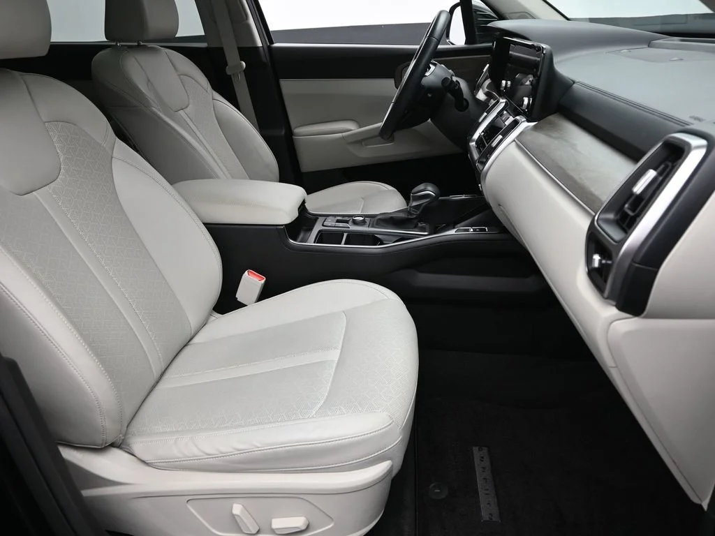 Used 2023 Black Kia X-Line EX image 10