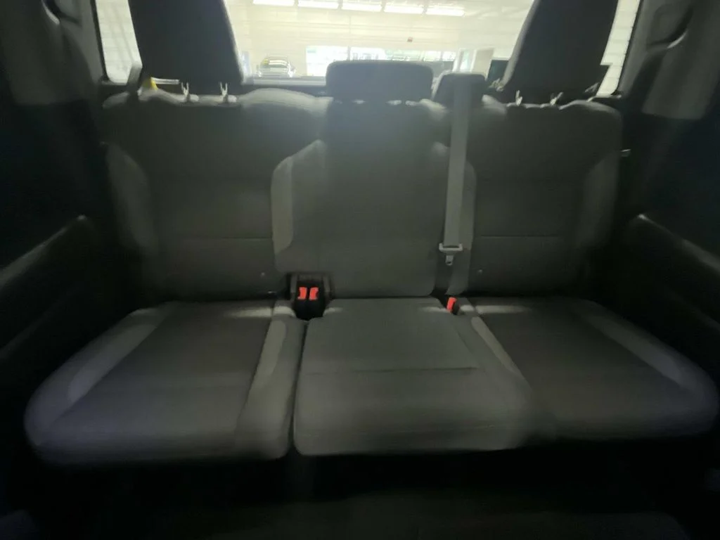 Used 2023 Glacier Blue Metallic Chevrolet Custom image 29