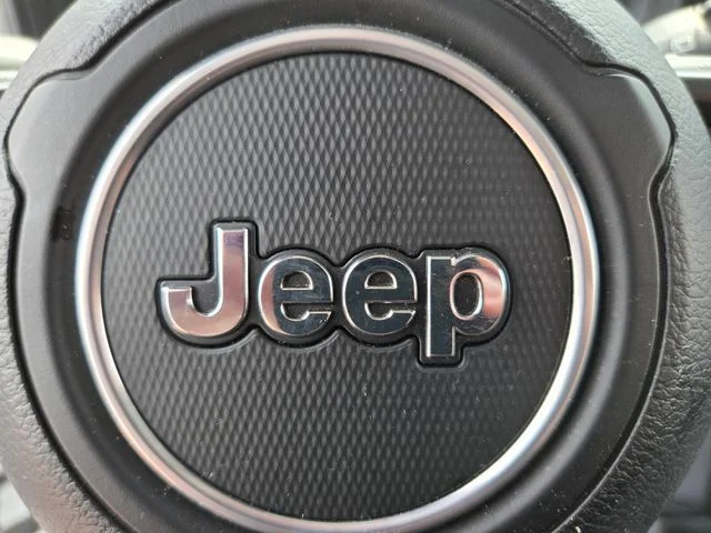 Used 2025 White Jeep Sport S image 32
