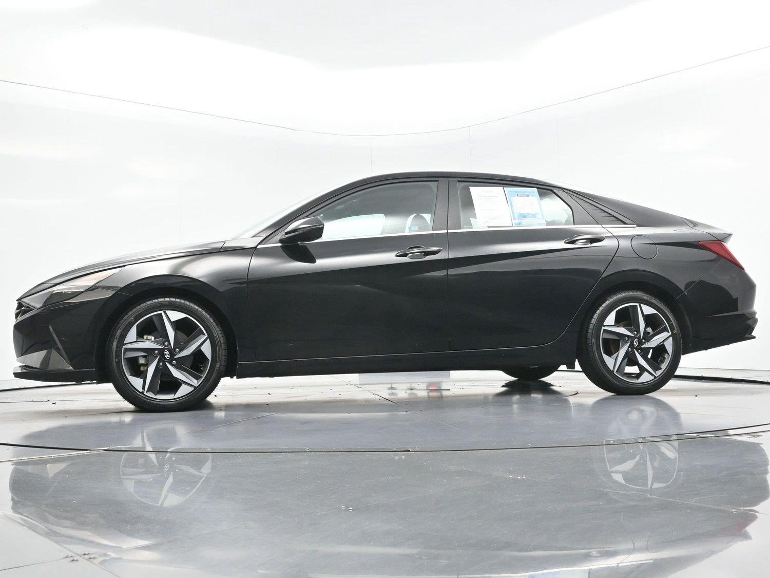 Used 2021 Phantom Black Hyundai Limited image 48