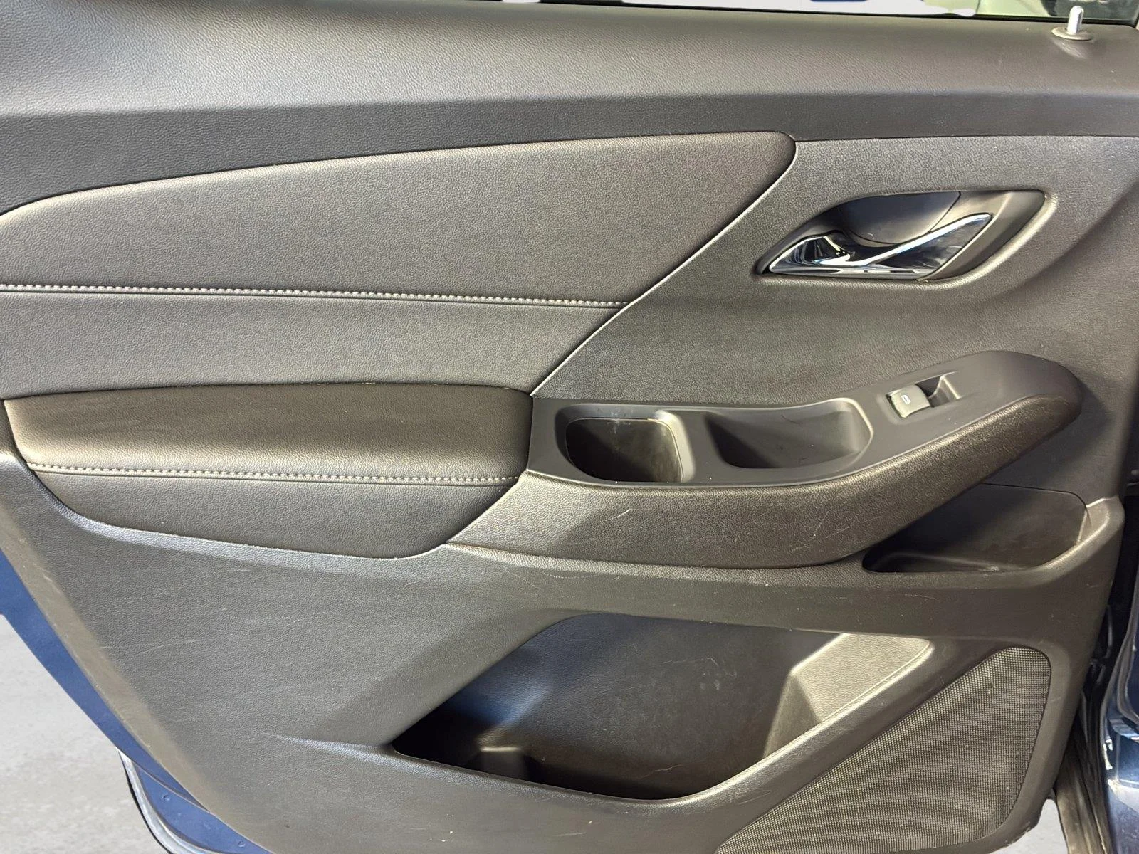 Used 2022 Northsky Blue Metallic Chevrolet LT Cloth image 23