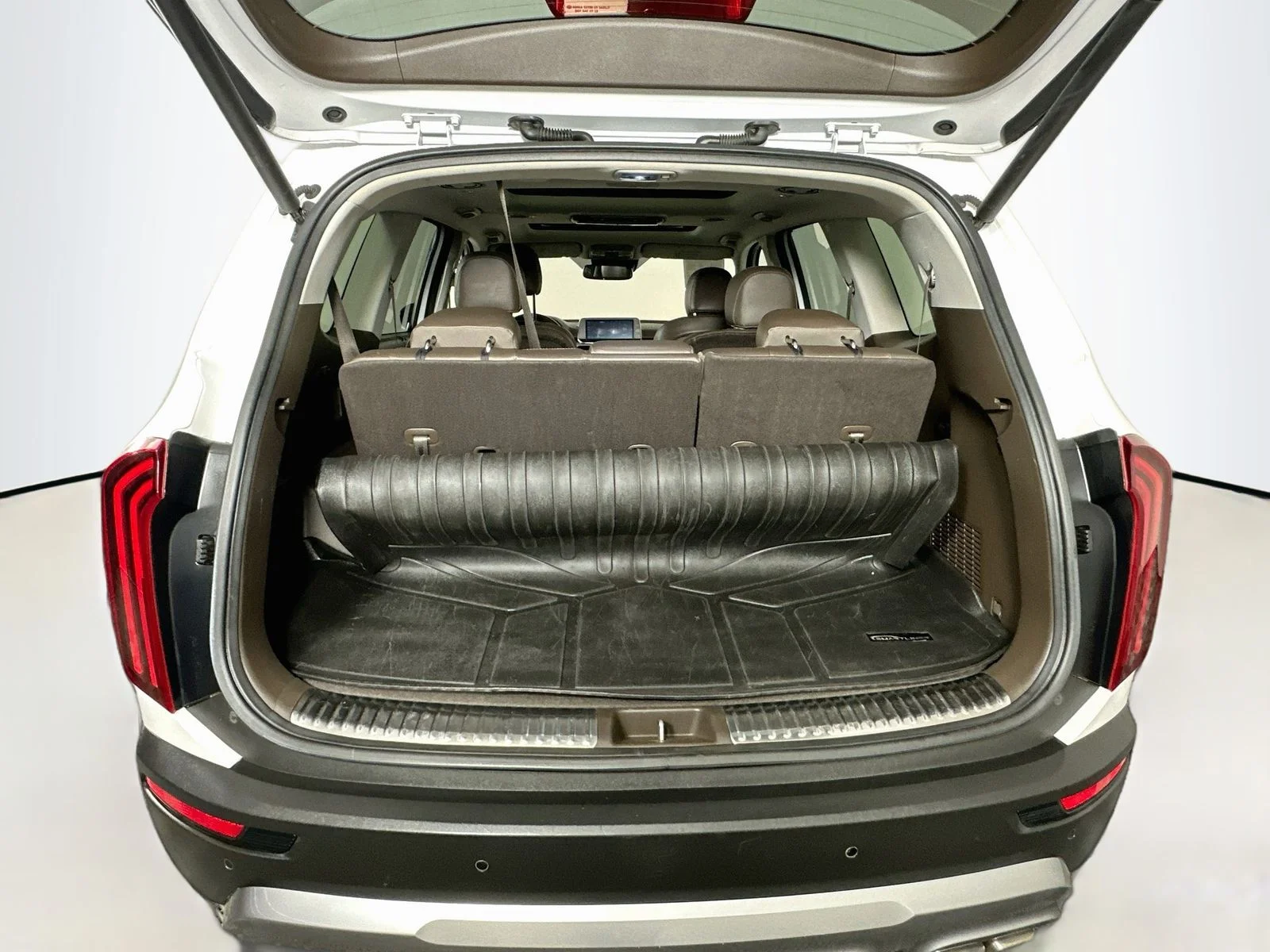 Used 2020 Snow White Pearl Kia SX image 28