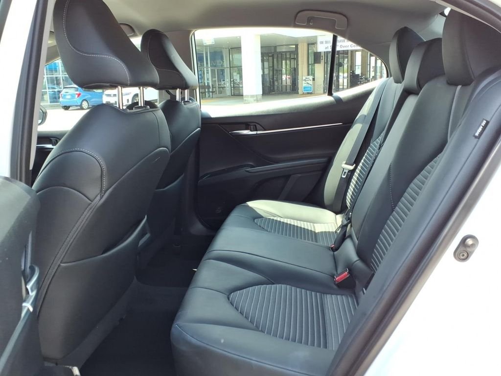 Used 2020 Super White Toyota SE image 4