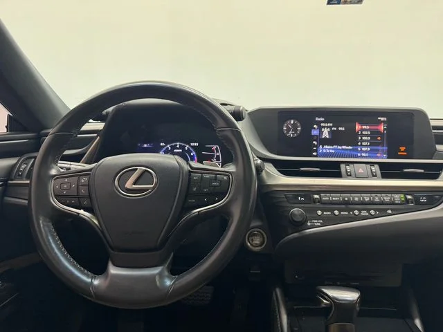 Used 2020 Matador Red Mica Lexus 350 image 3
