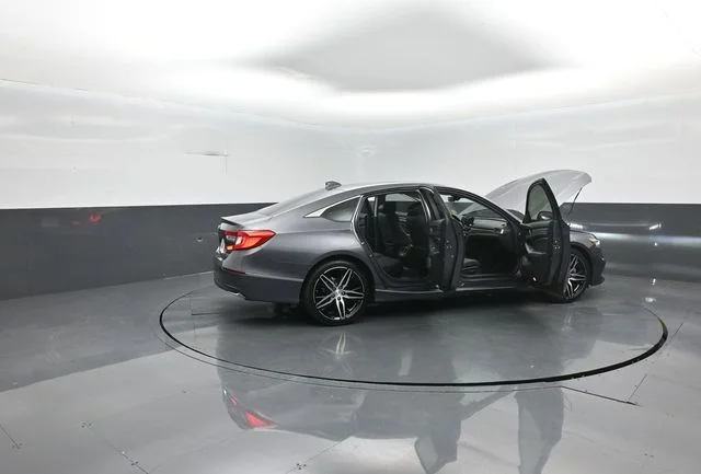 Certified Used 2021 Gray Pearl Honda Touring image 37