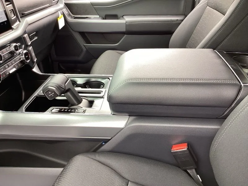 New 2026 Carbonized Gray Metallic Ford XLT image 28