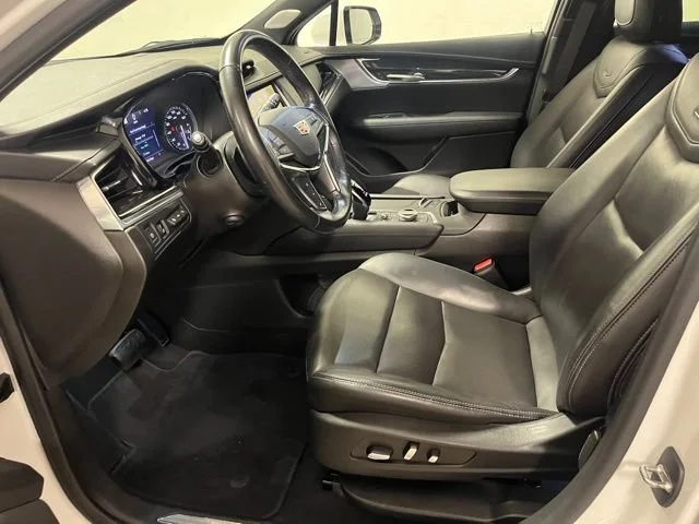 Used 2022 Crystal White Tricoat Cadillac Premium Luxury image 16