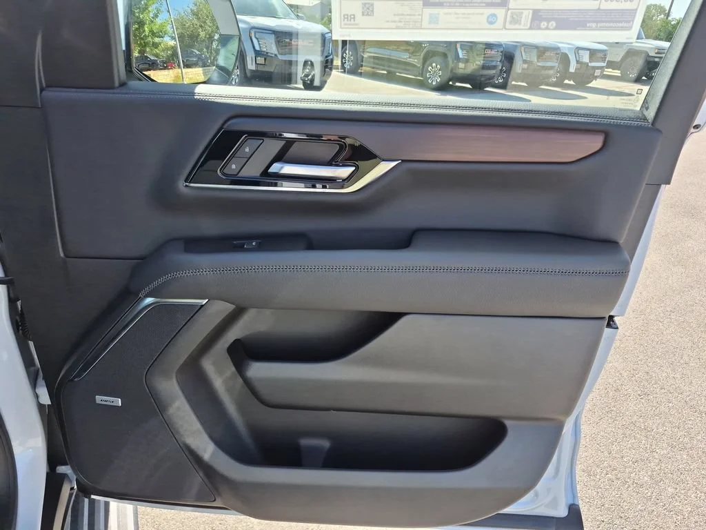 2026 GMC Yukon XL Denali - Photo 42