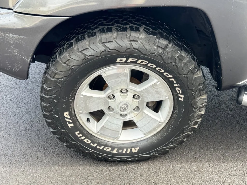 Used 2015 Gray Toyota Base image 15
