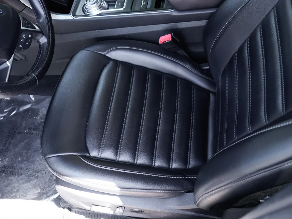 Used 2022 Agate Black Metallic Ford SEL image 24