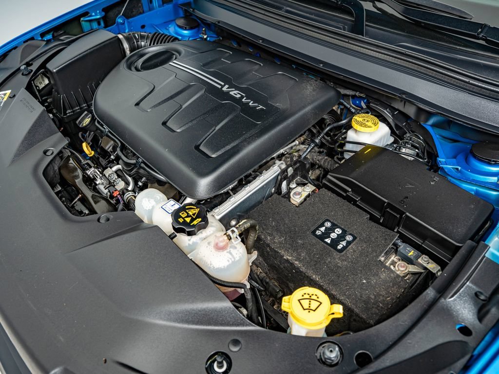Used 2020 Hydro Blue Pearlcoat Jeep Trailhawk image 40