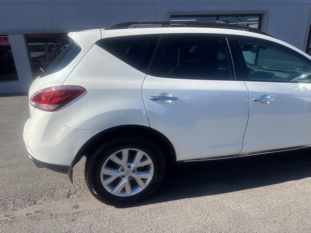 Used 2012 White Nissan SL image 14