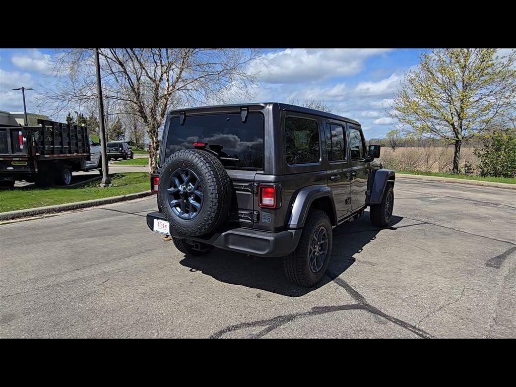 New 2026 Granite Crystal Metallic Clear-Coat Exterior Paint Jeep 85th Anniversary Edition image 7
