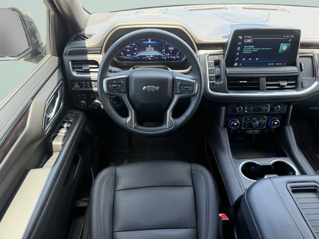 Used 2023 Black Chevrolet Z71 image 17